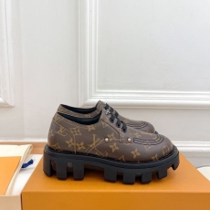 Louis Vuitton Low Shoes